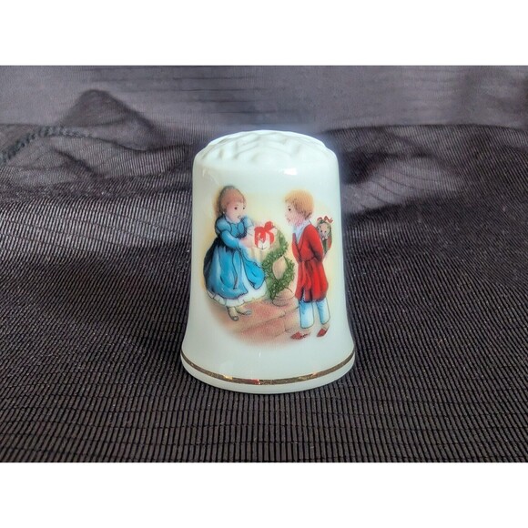 Four (4) Vintage Avon Christmas Holiday Porcelain Thimble 1981-1984 + 3 Souvenir - Picture 10 of 16
